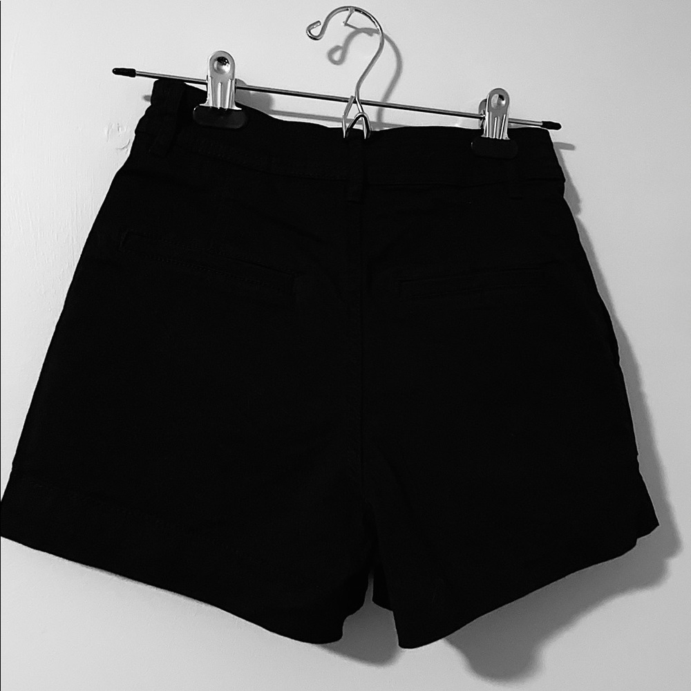H&M black shorts
